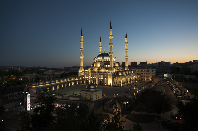 Nur Cami